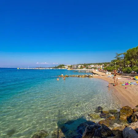 Family Friendly With A Swimming Pool Gabonjin, Krk - 23523 Apartamento Malinska