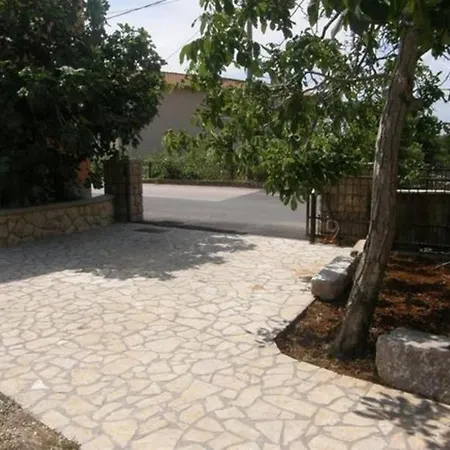 Apartment Family Friendly With A Swimming Pool Gabonjin, Krk - 23523 Malinska
